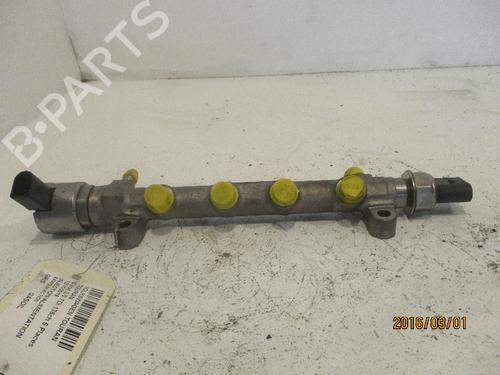 Used Injection rail VW TOURAN (5T1) 2.0 TDI (150 hp) 23171691