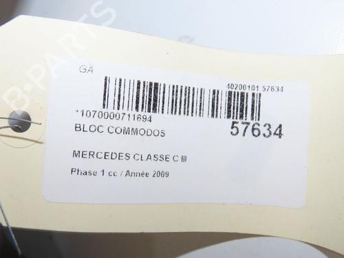 Comutador piscas / escovas Comutador piscas / escovas MERCEDES-BENZ C-CLASS (W204) C 220 CDI (204.008) (170 hp) 39893864 39893864