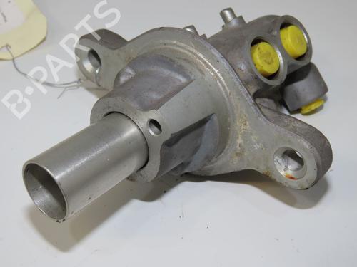 Used Brake master cylinder Brake master cylinder FIAT GRANDE PUNTO (199_) 1.3 D Multijet (75 hp) 36494102 36494102