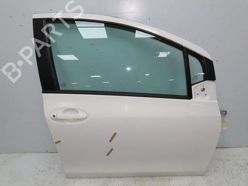 Used Right front door TOYOTA YARIS (_P9_) 1.4 D-4D (NLP90_, NLP90R) (90 hp) 28831265