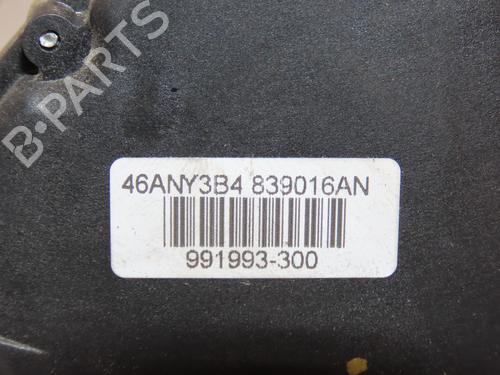 Høyre bak lås VW POLO IV (9N_, 9A_) 1.4 TDI (70 hp) 28831942