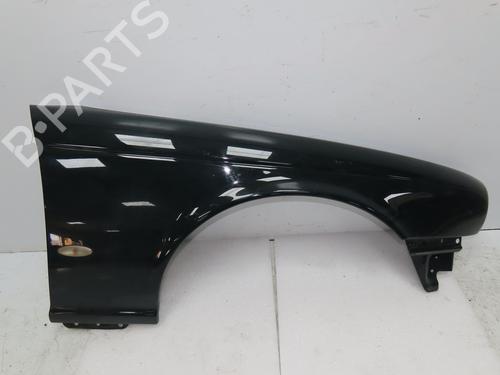 Used Right front fenders Right front fenders 31120607 31120607