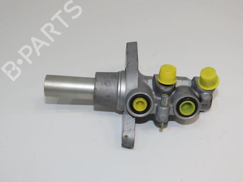 Used Brake master cylinder PEUGEOT 5008 (0U_, 0E_) 1.6 HDi (114 hp) 30867347