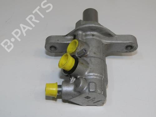 Used Brake master cylinder Brake master cylinder RENAULT KADJAR (HA_, HL_) 1.6 dCi 130 (HLA4) (130 hp) 33032133 33032133