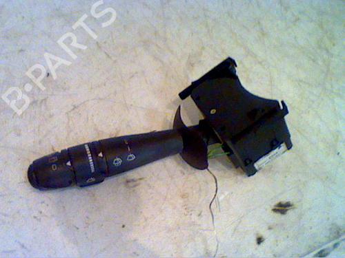 Used Steering column stalk RENAULT LAGUNA II (BG0/1_) [2001-2007]  23174563
