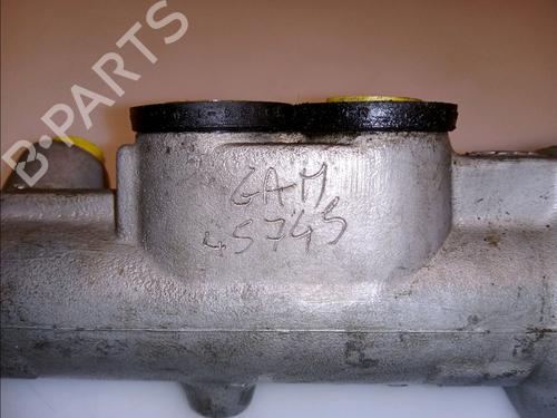 Used Brake master cylinder RENAULT SCÉNIC I MPV (JA0/1_, FA0_) 1.9 dCi (JA05, JA1F) (102 hp) 11226943