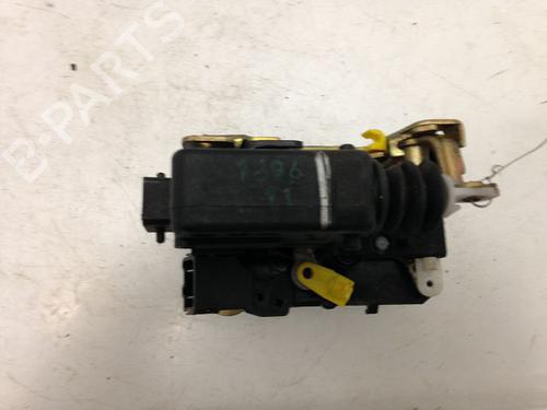 Used Front right lock RENAULT SAFRANE I (B54_) 2.5 dT (B548) (113 hp) 9594379