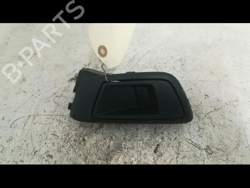 Maneta interior trasera derecha Maneta interior trasera derecha FORD FIESTA VI (CB1, CCN) 1.4 TDCi (70 hp) 36495280 36495280
