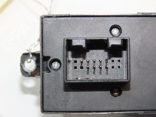 Used Left front window switch VW GOLF IV (1J1) 1.6 (100 hp) 31120895