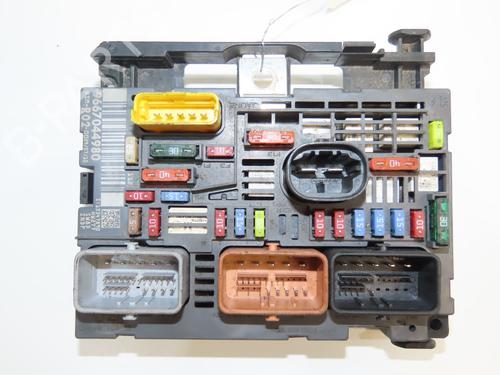 Used Fuse box Fuse box PEUGEOT 407 (6D_) 2.0 HDi 135 (6DRHRH, 6DRHRE, 6DRHRG, 6DRHRJ) (136 hp) 30502401 30502401