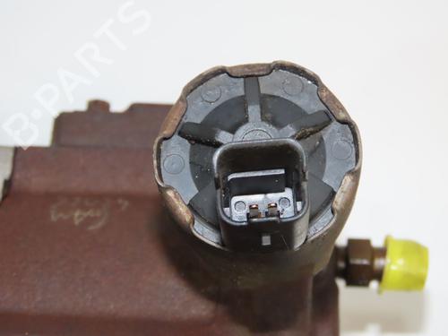 Used Injection pump Injection pump CITROËN C2 (JM_) 1.4 HDi (68 hp) 33770335 33770335