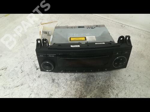 Used Radio MERCEDES-BENZ B-CLASS Sports Tourer (W245) B 200 CDI (245.208) (140 hp) 9606493