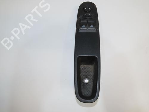 Used Left front window switch Left front window switch FIAT PUNTO (199_) 1.4 (199AXB1A, 199BXB1A, 199BXB11, 199AXB11) (78 hp) 33728129 33728129