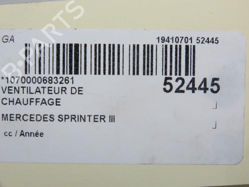 Used Heater blower motor MERCEDES-BENZ SPRINTER 4-t Van (B907, B910) 414 CDI RWD (907.643, 907.645, 907.647) (143 hp) 31077294
