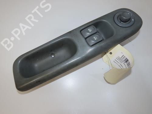 Used Left front window switch Left front window switch RENAULT TWINGO I (C06_) 1.2 (C066, C068) (58 hp) 39698961 39698961