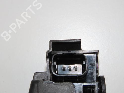 tailgate-lock-citroen-c4-cactus-2014-33893152 main image