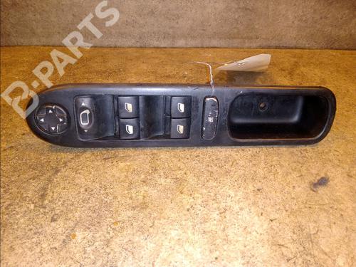 Used Left front window switch Left front window switch PEUGEOT 207 (WA_, WC_) 1.6 HDi (90 hp) 9740819 9740819