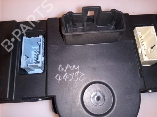 Used Climate control RENAULT SCÉNIC II (JM0/1_) 1.9 dCi (JM14) (131 hp) 11101090