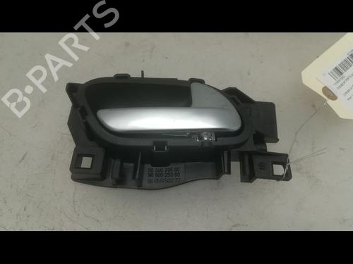 Used Front right interior door handle Front right interior door handle 9598387 9598387