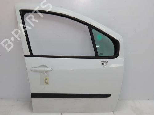 Used Right front door Right front door RENAULT MODUS / GRAND MODUS (F/JP0_) 1.2 (JP0C, JP0K, FP0C, FP0K, FP0P, JP0P, JP0T) (75 hp) 40518062 40518062