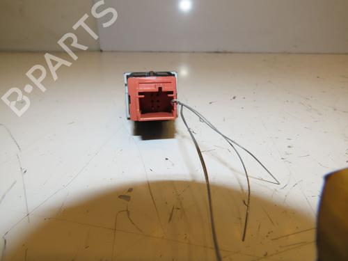 Used Warning switch CITROËN C4 Picasso II 1.6 HDi / BlueHDi 115 (115 hp) 17134397