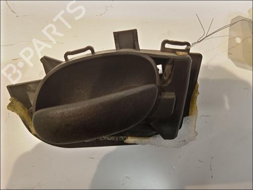 Puxador interior trás esquerdo Puxador interior trás esquerdo PEUGEOT 206 Hatchback (2A/C) 1.4 16V (88 hp) 11103293 11103293
