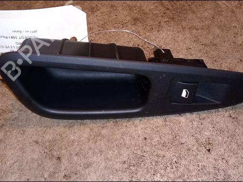 Used Left rear window switch Left rear window switch PEUGEOT 308 I (4A_, 4C_) 1.6 THP 16V (156 hp) 9615756 9615756