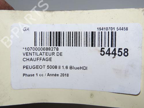 Used Heater blower motor Heater blower motor PEUGEOT 5008 II (MC_, MJ_, MR_, M4_) 1.6 BlueHDi 120 (MCBHZH, MCBHZW) (120 hp) 33860602 33860602