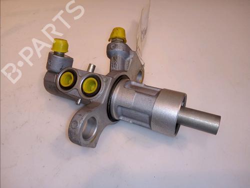 Used Brake master cylinder Brake master cylinder OPEL ZAFIRA TOURER C (P12) 1.4 (75) (140 hp) 12262443 12262443