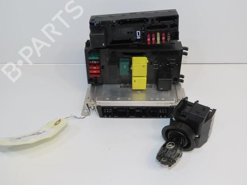 Used Engine control unit (ECU) Engine control unit (ECU) RENAULT KANGOO Express (FW0/1_) 1.5 dCi 75 (FW07, FW10, FW04) (75 hp) 33477502 33477502