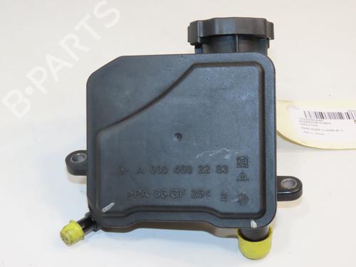 Used Power steering reservoir Power steering reservoir 18153404 18153404