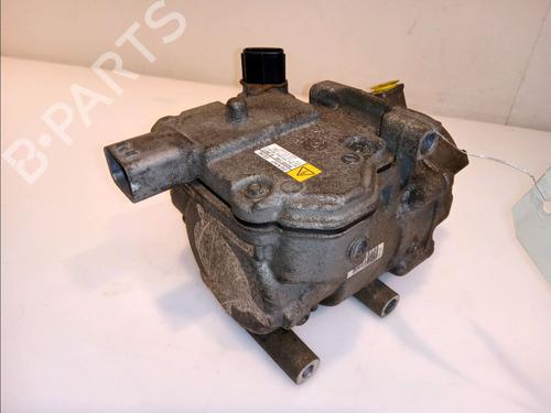Used AC compressor AC compressor TOYOTA YARIS (_P13_) 1.5 Hybrid (NHP130_) (101 hp) 11099431 11099431