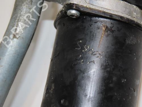 Used Front wiper motor Front wiper motor RENAULT CLIO III (BR0/1, CR0/1) 1.2 16V (BR02, BR0J, BR11, CR02, CR0J, CR11) (75 hp) 33561919 33561919