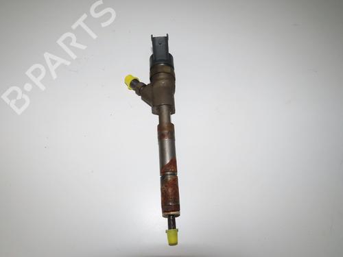 Spreder / Dyse TOYOTA YARIS (_P9_) 1.4 D-4D (NLP90_, NLP90R) (90 hp) 32657925