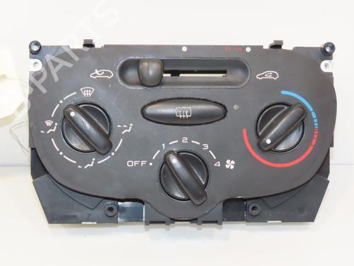 Used Climate control Climate control PEUGEOT 206 Hatchback (2A/C) 1.9 D (69 hp) 19123465 19123465