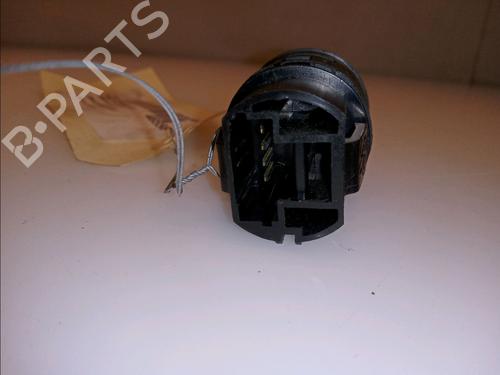 Used Switch Switch RENAULT MEGANE III Hatchback (BZ0/1_, B3_) 1.5 dCi (BZ09, BZ0D, BZ1W, BZ29, BZ14) (110 hp) 14878717 14878717