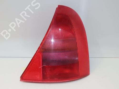 Fanale posteriore destro RENAULT CLIO II (BB_, CB_) 1.6 (B/CB0D, BB00) (90 hp) 31302768