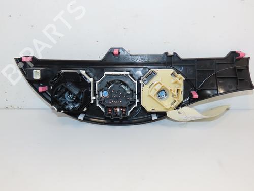 Climate control TOYOTA YARIS (_P13_) 1.3 (NSP130_, NSP130) | BP28830332I5 