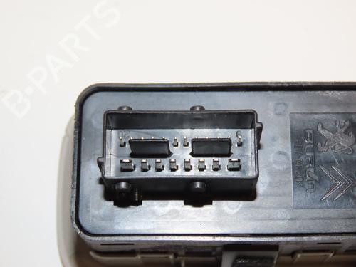 Left front window switch CITROËN C5 III (RD_) 2.0 HDi (RDRHD8, RDRHDJ, RDRHR8, RDRHRJ) | BP28831723I27
