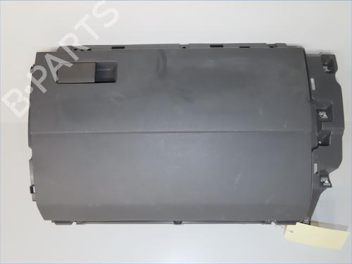 Used Glove box VW CRAFTER Van (SY_, SX_) 2.0 TDI FWD (SYB, SYC, SYD) (177 hp) 31120515