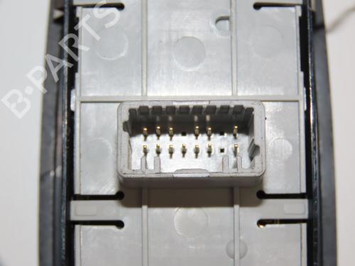 Used Left front window switch RENAULT MEGANE III Hatchback (BZ0/1_, B3_) 1.9 dCi (BZ0N, BZ0J) (131 hp) 30767468