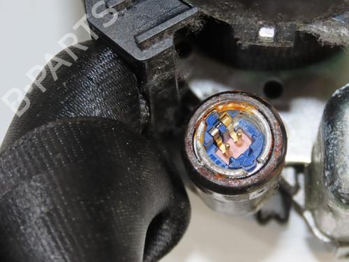 Used Front left belt tensioner Front left belt tensioner AUDI A4 B7 Avant (8ED) 2.0 TDI (140 hp) 33633937 33633937