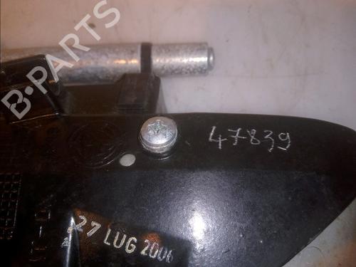 front-right-exterior-door-handle-alfa-romeo-159-sportwagon-939_-19-jtdm-16v-939bxc1b-939bxc12-156079266-2005-2006-2007-2008-2009-2010-2011-2012-14996305 main image