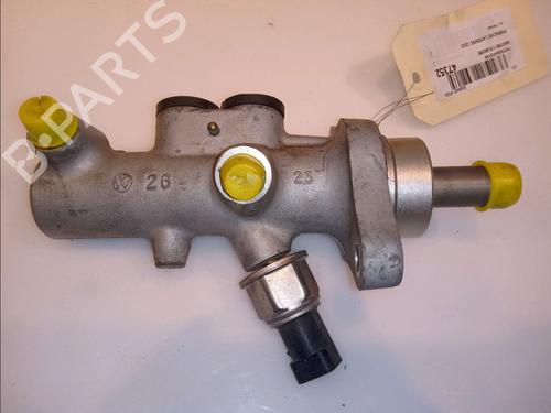 brake-master-cylinder-porsche-cayenne-9pa-2002-2003-2004-2005-2006-2007-2008-2009-2010-36494108 main image