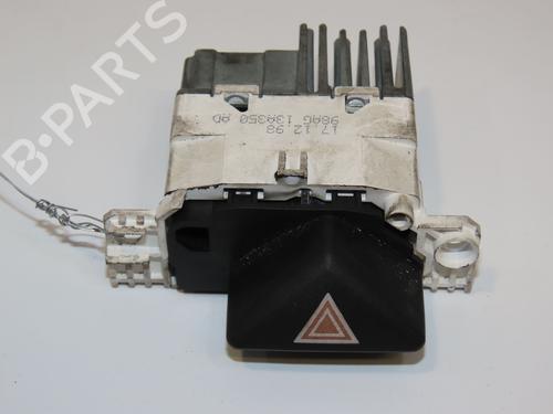 warning-switch-ford-focus-i-daw-dbw-1998-1999-2000-2001-2002-2003-2004-2005-2006-2007-2008-2009-29195992 main image