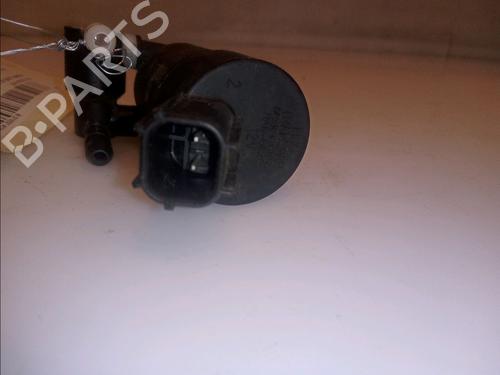 Used Washer pump Washer pump VOLVO C30 (533) D2 (115 hp) 14881556 14881556