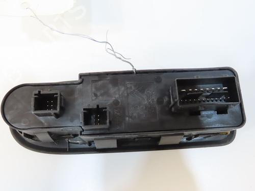 Used Left front window switch Left front window switch CITROËN C3 II (SC_) 1.6 HDi (92 hp) 36246759 36246759