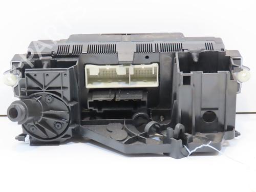 AC Styreenhet / Manøvreringsenhet SKODA OCTAVIA II Combi (1Z5) 1.9 TDI (105 hp) 28801722
