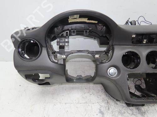 dashboard-mercedes-benz-a-class-w176-2012-2013-2014-2015-2016-2017-2018-31912132 main image