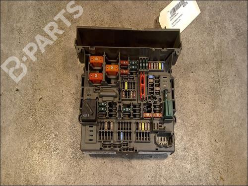 Used Fuse box BMW 3 (E90) 318 d (143 hp) 9617266